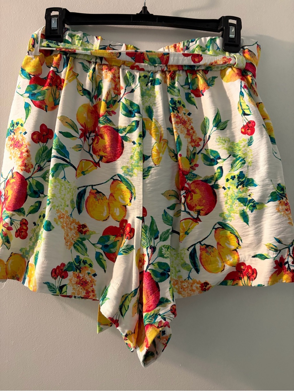 Floral Lemon Tie-Waist Women's Shorts - Picture 2 of 5